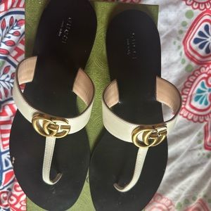 Gucci thomg double G sandals